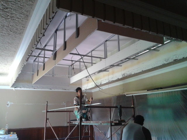 Construcción de falso plafón.
