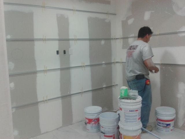 ENTRECALLES DE ALUMINIO, CANAL DE 1